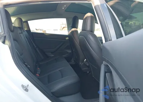 2020 Tesla Model 3 Standard Range Plus Rear-Wheel Drive/Standard Range Rear-Wheel Drive z USA, uszkodzony, nr VIN 5YJ3E1EA0LF669834